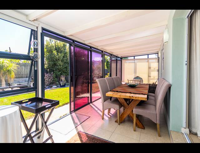 3 BEDROOM FREESTANDING TO LET IN SUNNINGDALE